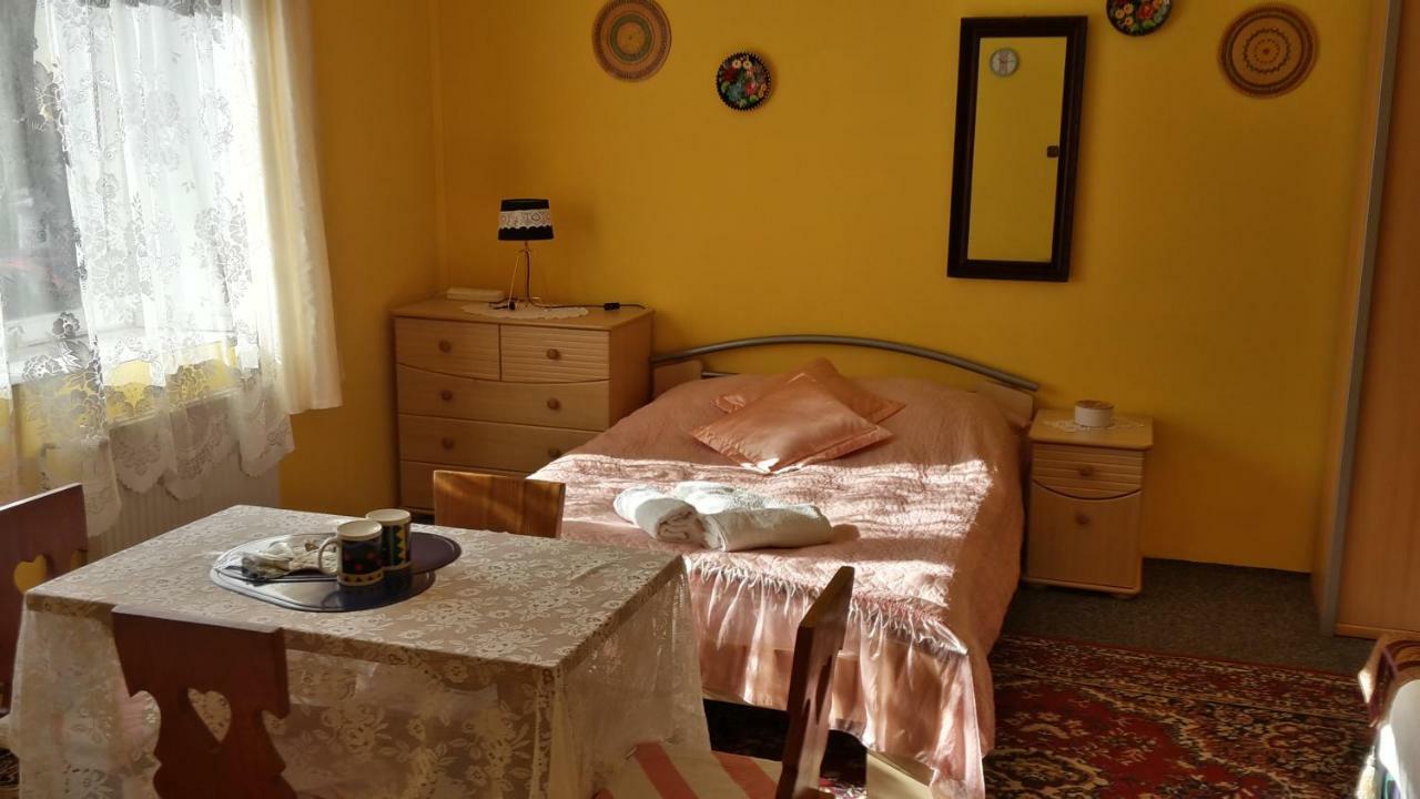 Ferienwohnung Dom Na Ludowo W Brzeznicy Brzeznica  Exterior foto